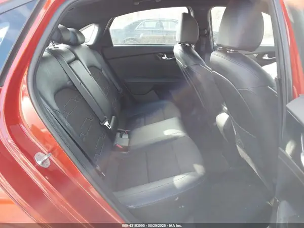 3KPF54AD9PE533907 2023 KIA FORTE - Image 8