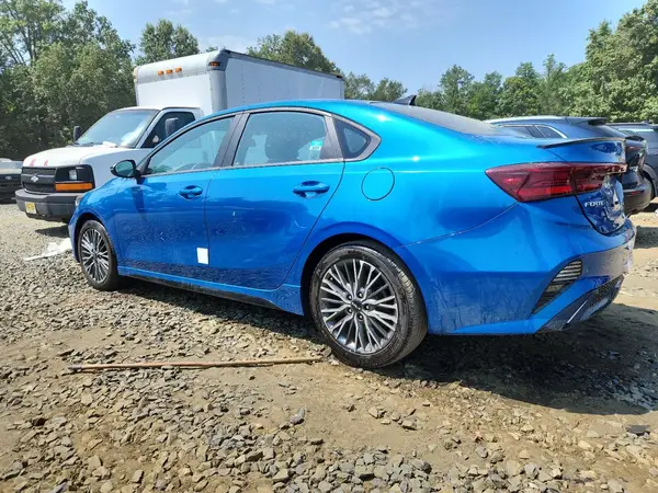 3KPF54AD9PE536564 2023 KIA FORTE - Image 2
