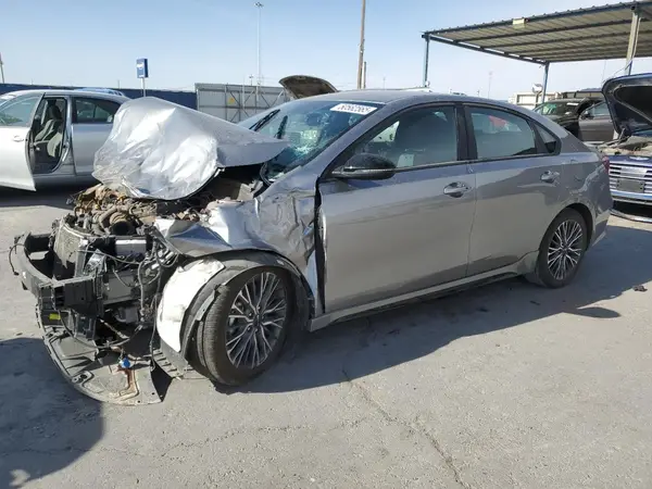3KPF54AD9PE538444 2023 KIA FORTE - Image 1