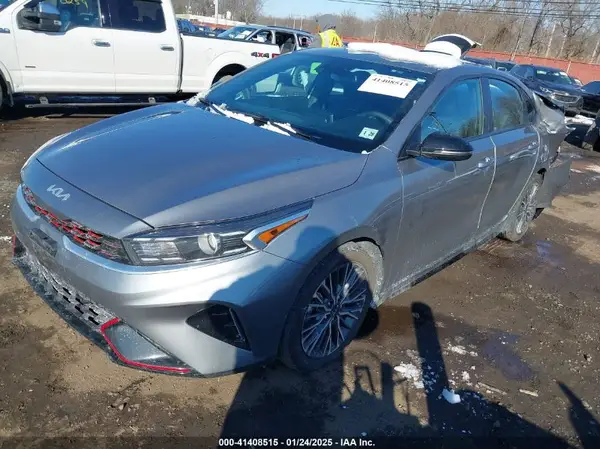 3KPF54AD9PE562548 2023 KIA FORTE - Image 2