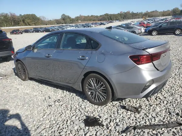 3KPF54AD9PE568690 2023 KIA FORTE - Image 2