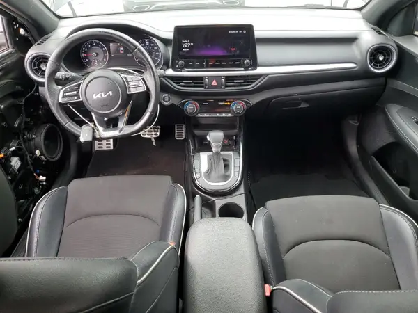 3KPF54AD9PE573128 2023 KIA FORTE - Image 8
