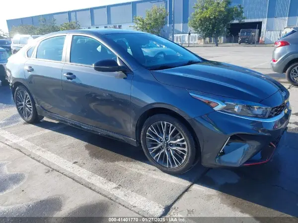 3KPF54AD9PE573999 2023 KIA FORTE - Image 1