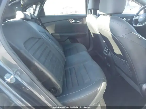 3KPF54AD9PE573999 2023 KIA FORTE - Image 8