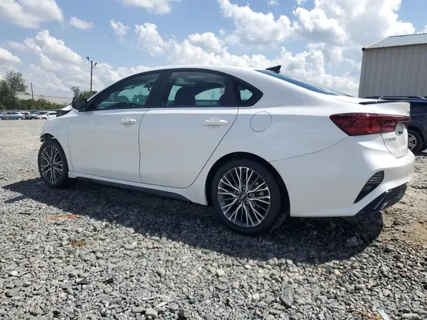 3KPF54AD9PE575977 2023 KIA FORTE - Image 2