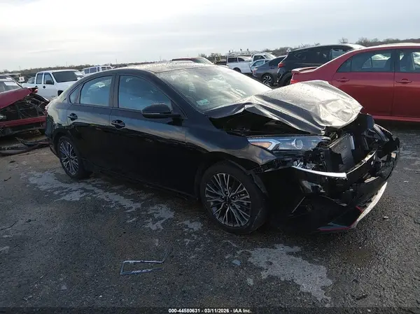 3KPF54AD9PE576952 2023 KIA FORTE - Image 1