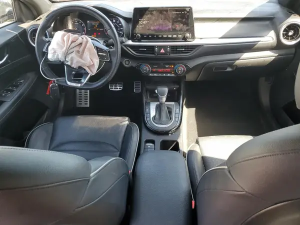 3KPF54AD9PE578359 2023 KIA FORTE - Image 8