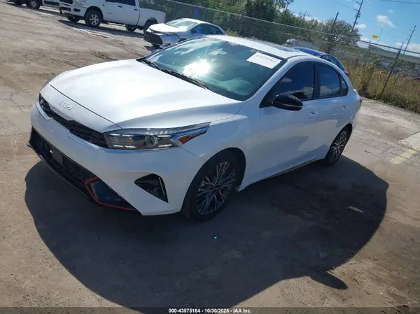 3KPF54AD9PE579043 2023 KIA FORTE - Image 2