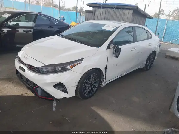 3KPF54AD9PE581410 2023 KIA FORTE - Image 2