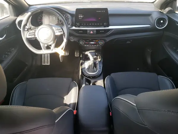 3KPF54AD9PE581892 2023 KIA FORTE - Image 8