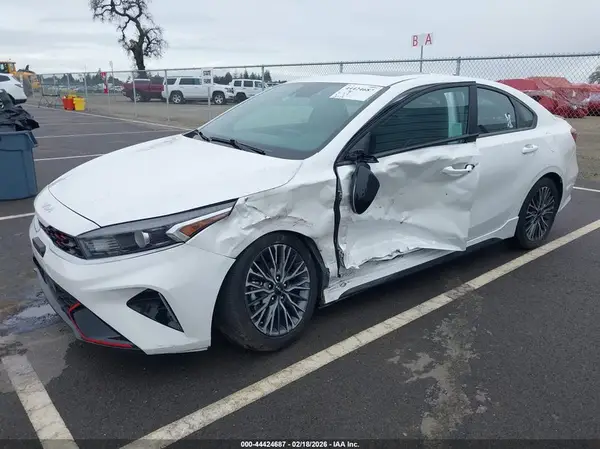 3KPF54AD9PE582458 2023 KIA FORTE - Image 2