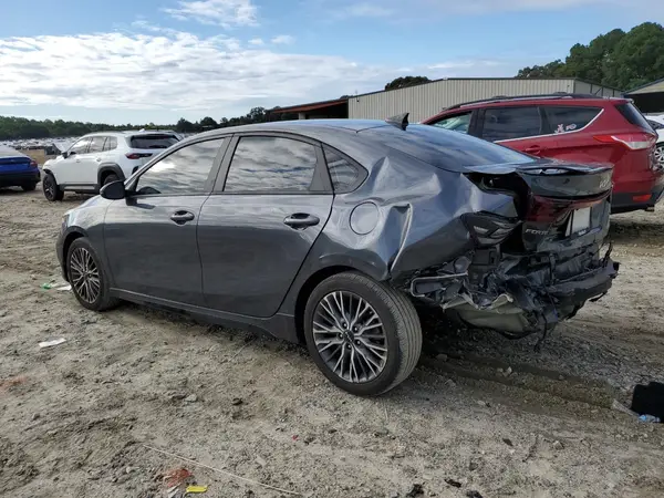 3KPF54AD9PE587658 2023 KIA FORTE - Image 2