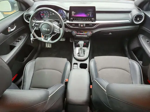3KPF54AD9PE587787 2023 KIA FORTE - Image 8