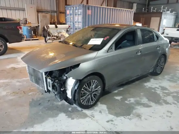 3KPF54AD9PE588860 2023 KIA FORTE - Image 2