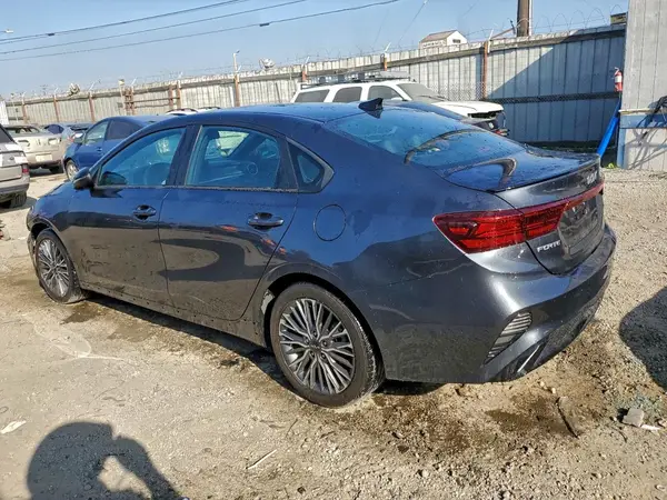 3KPF54AD9PE596313 2023 KIA FORTE - Image 2