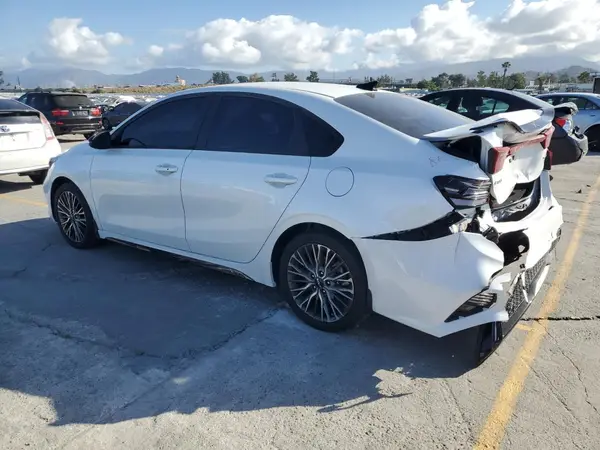 3KPF54AD9PE597803 2023 KIA FORTE - Image 2