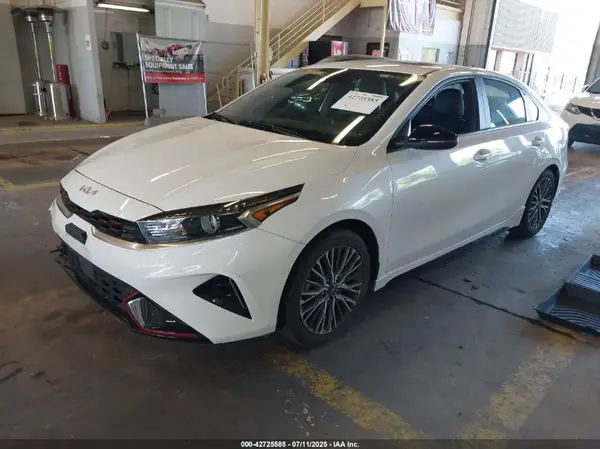 3KPF54AD9PE603941 2023 KIA FORTE - Image 2