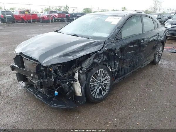 3KPF54AD9PE605558 2023 KIA FORTE - Image 2