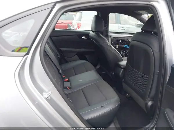 3KPF54AD9PE608511 2023 KIA FORTE - Image 8
