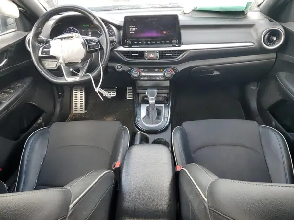 3KPF54AD9PE611800 2023 KIA FORTE - Image 8