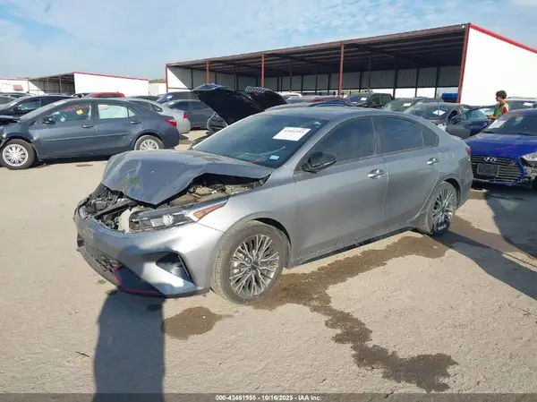 3KPF54AD9PE614602 2023 KIA FORTE - Image 2