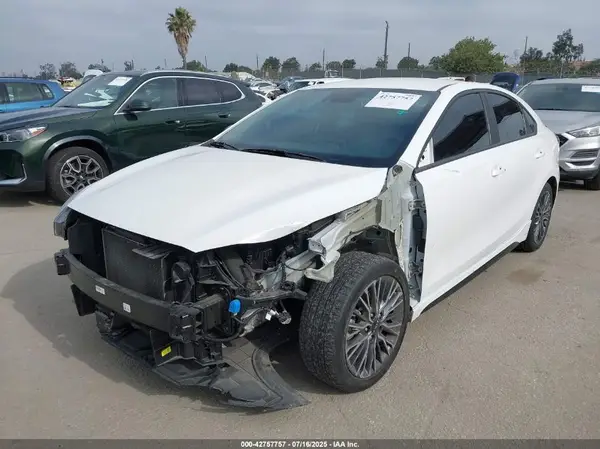 3KPF54AD9PE615717 2023 KIA FORTE - Image 2