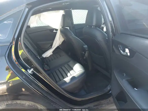 3KPF54AD9PE633294 2023 KIA FORTE - Image 8