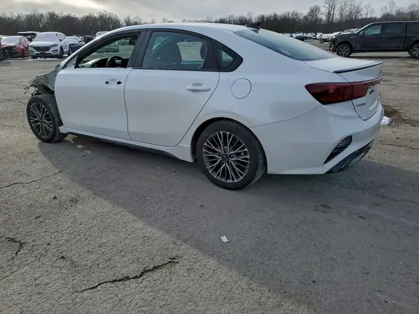 3KPF54AD9PE634087 2023 KIA FORTE - Image 2