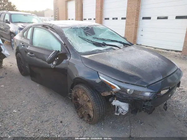 3KPF54AD9PE640309 2023 KIA FORTE - Image 1