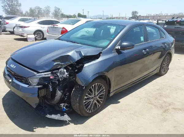 3KPF54AD9PE647258 2023 KIA FORTE - Image 2