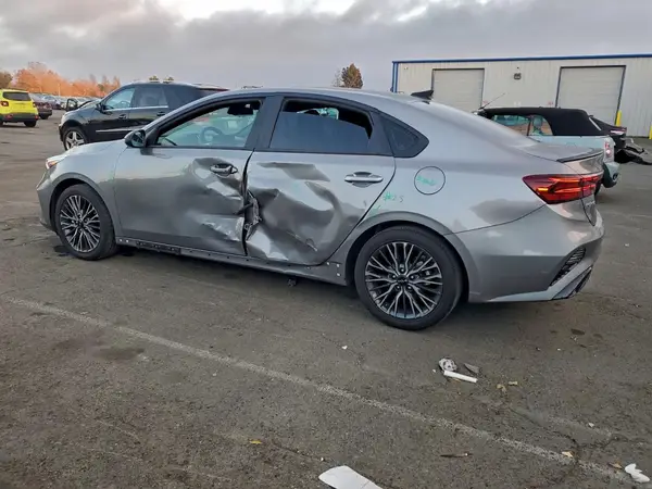 3KPF54AD9PE655182 2023 KIA FORTE - Image 2