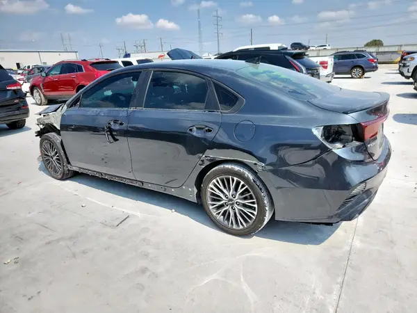 3KPF54AD9PE657756 2023 KIA FORTE - Image 2
