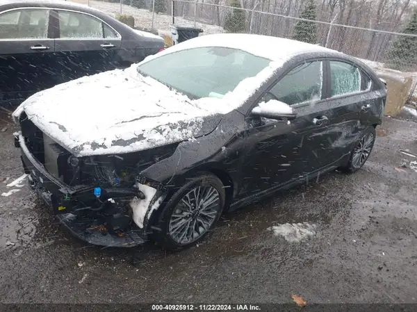 3KPF54AD9PE660267 2023 KIA FORTE - Image 2