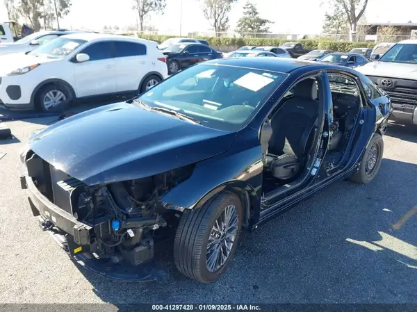 3KPF54AD9PE662424 2023 KIA FORTE - Image 2
