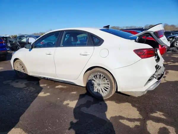 3KPF54AD9PE673407 2023 KIA FORTE - Image 2