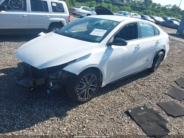 3KPF54AD9PE674282 2023 KIA FORTE - Image 2