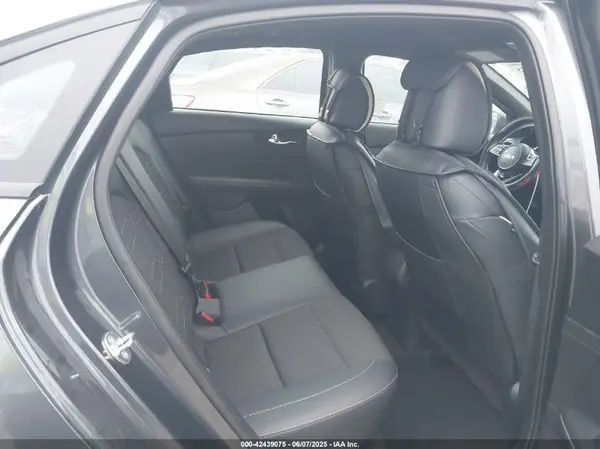 3KPF54AD9PE679059 2023 KIA FORTE - Image 8