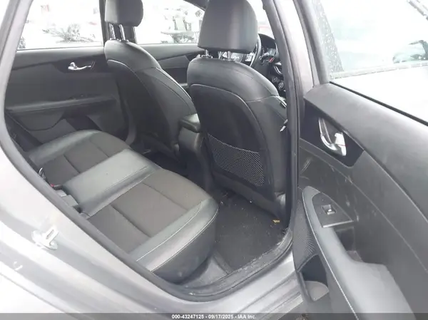 3KPF54AD9PE683919 2023 KIA FORTE - Image 8