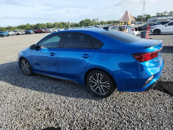 3KPF54AD9PE685721 2023 KIA FORTE - Image 2