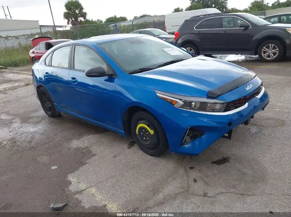3KPF54AD9PE687047 2023 KIA FORTE - Image 1