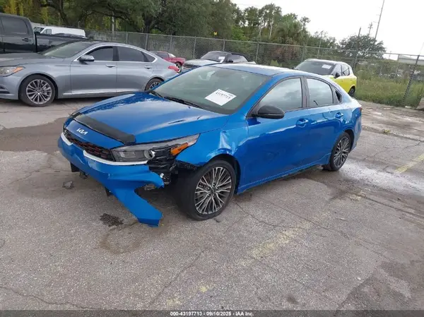3KPF54AD9PE687047 2023 KIA FORTE - Image 2