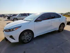 3KPF54AD9RE698875 2024 KIA FORTE