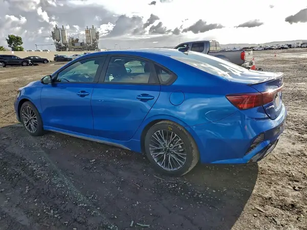 3KPF54AD9RE699430 2024 KIA FORTE - Image 2