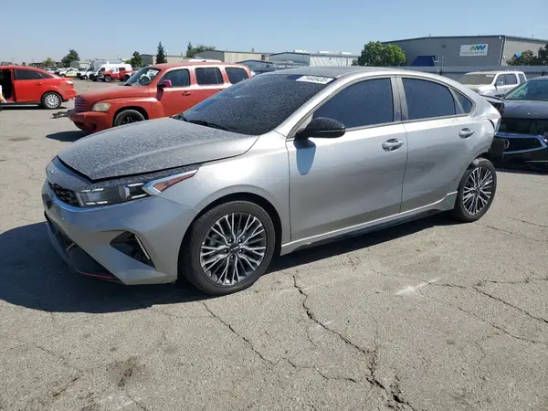3KPF54AD9RE699475 2024 KIA FORTE - Image 1