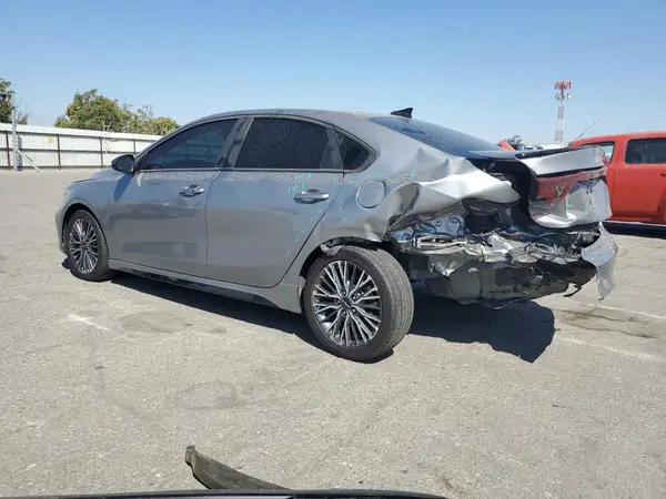 3KPF54AD9RE699475 2024 KIA FORTE - Image 2