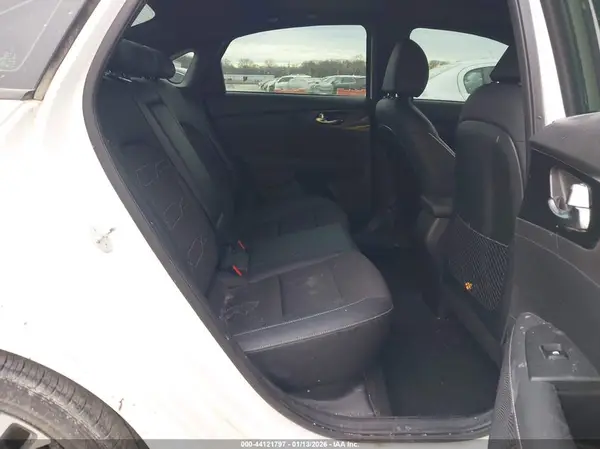 3KPF54AD9RE700866 2024 KIA FORTE - Image 8