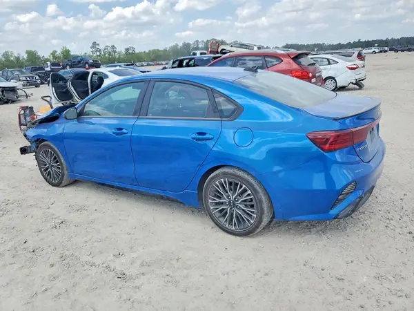 3KPF54AD9RE702939 2024 KIA FORTE - Image 2