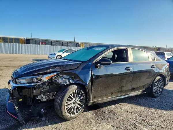 3KPF54AD9RE716680 2024 KIA FORTE - Image 1