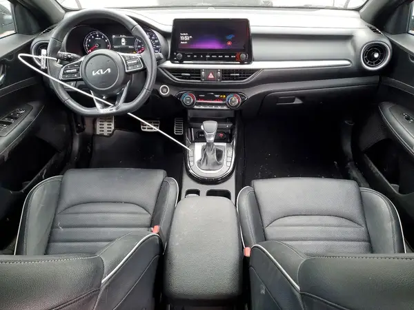3KPF54AD9RE726822 2024 KIA FORTE - Image 8