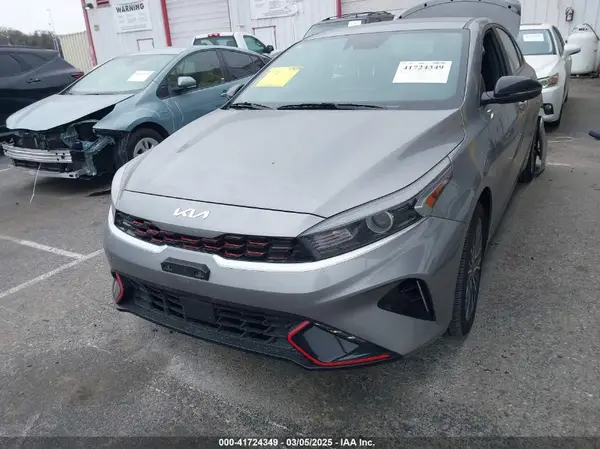 3KPF54AD9RE731843 2024 KIA FORTE - Image 2